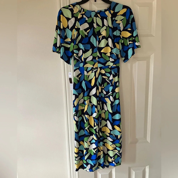 NWT Maggy London Duria Cap Sleeve Navy Blue Leaf Print Jersey Wrap Dress (0) - Picture 4 of 7